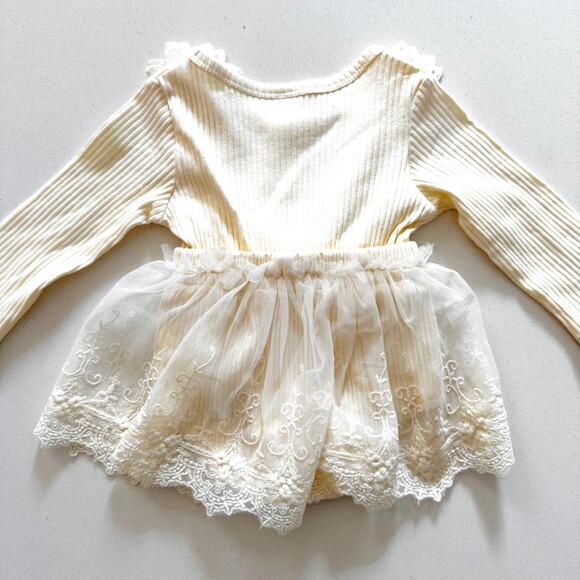 Reverie Threads Ivory Tulle Dress with Floral Aplique NWOT - Picture 3 of 4